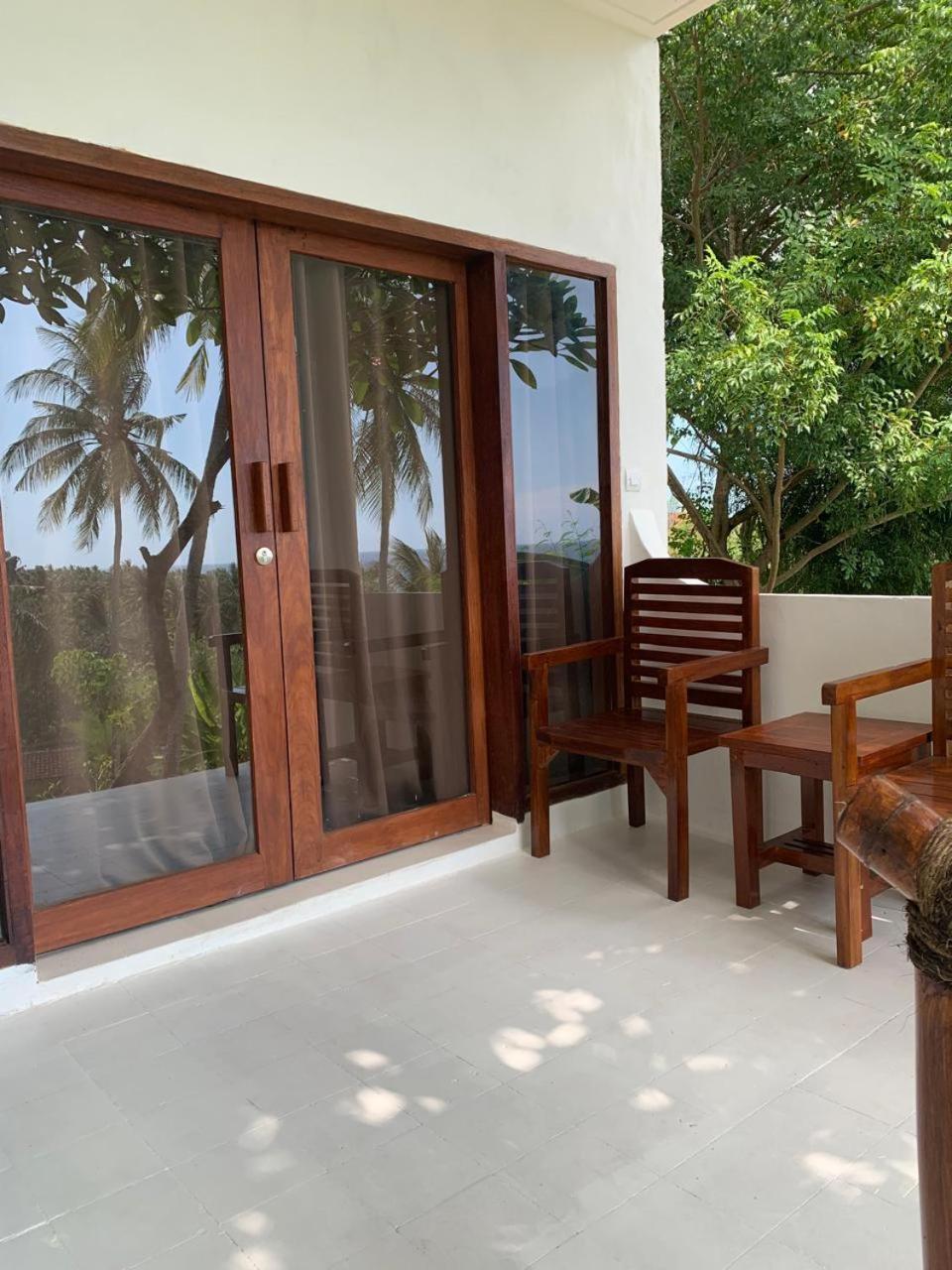 Lombok Coconut Hotel Мангсит Экстерьер фото
